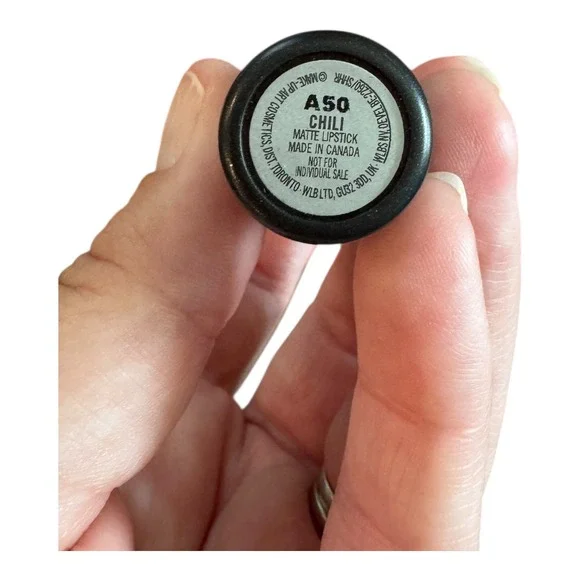 NEW MAC Cosmetics Makeup Set Chili Lipstick Lip Colour Prep Prime Bag Double Zip - Picture 3 of 8